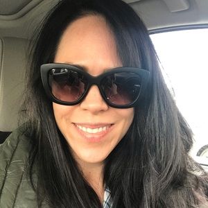 Meet your Posher, Christina